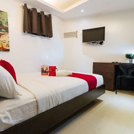 Reddoorz Plus @ Poblacion Makati Makati City Екстериор снимка
