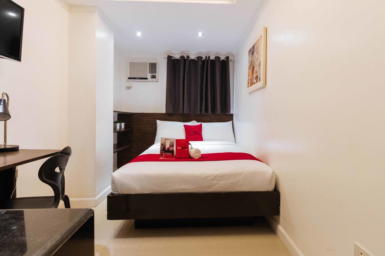 Reddoorz Plus @ Poblacion Makati Makati City Екстериор снимка