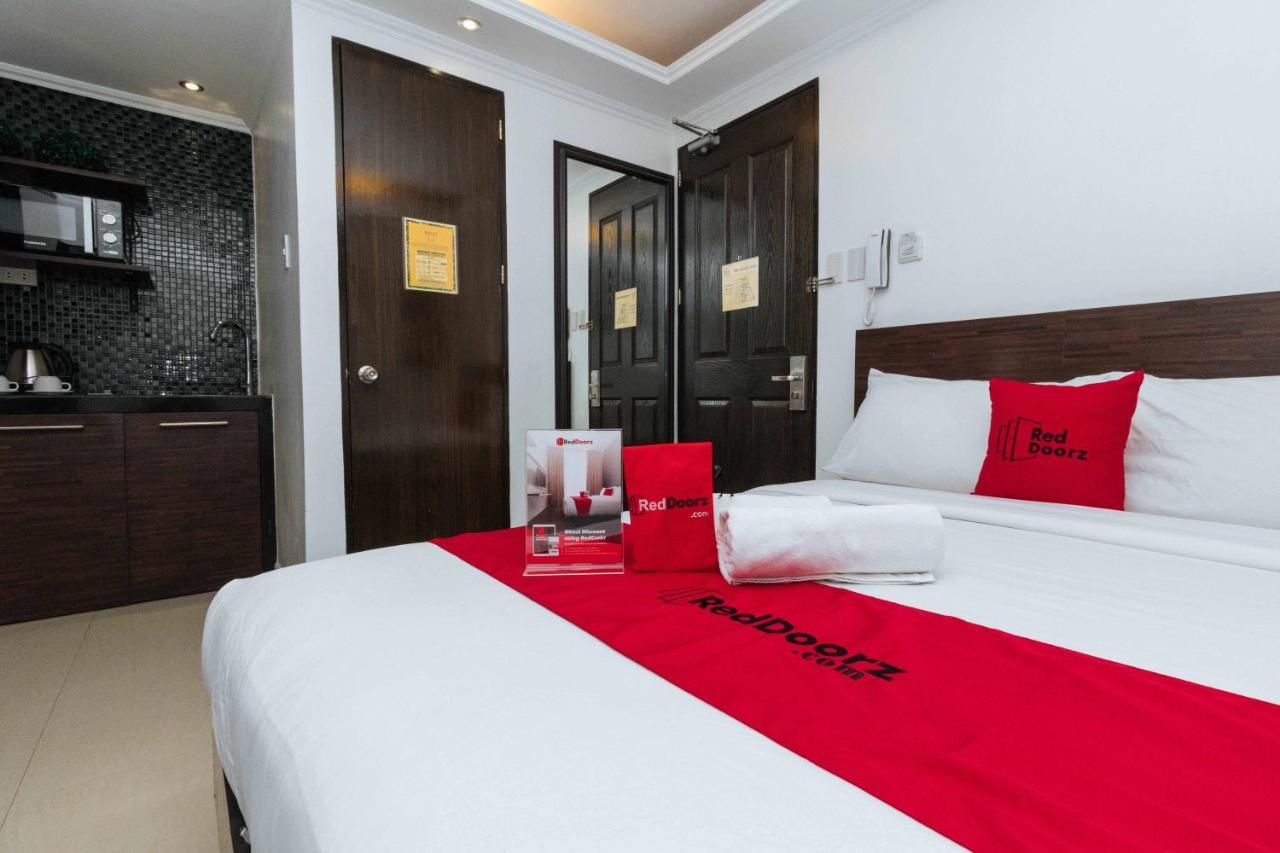 Reddoorz Plus @ Poblacion Makati Makati City Екстериор снимка
