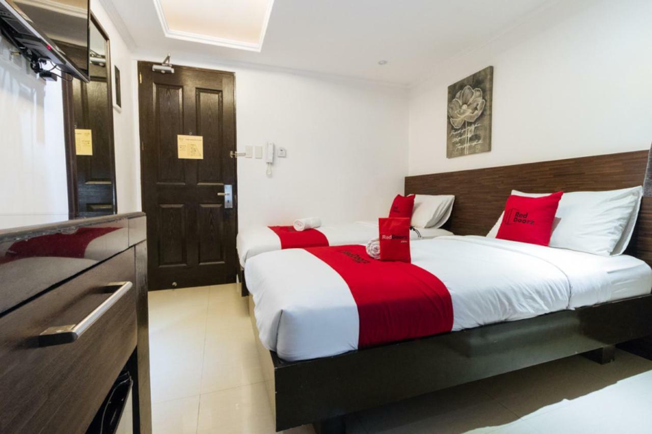 Reddoorz Plus @ Poblacion Makati Makati City Екстериор снимка