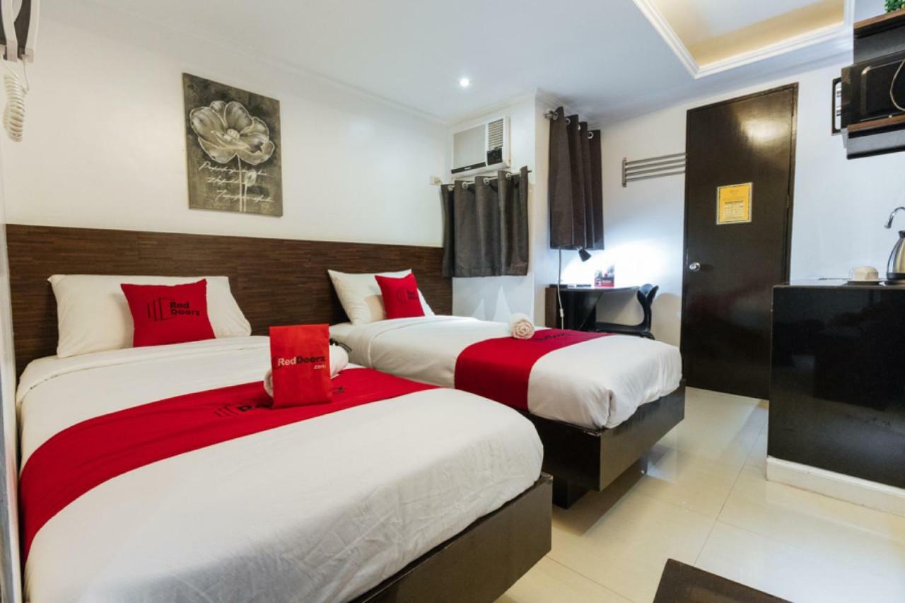 Reddoorz Plus @ Poblacion Makati Makati City Екстериор снимка