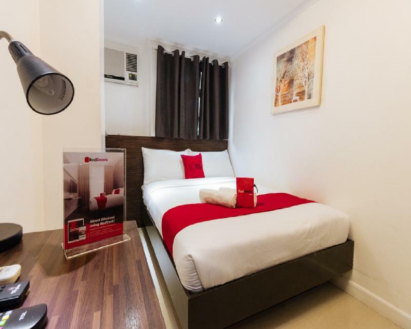 Reddoorz Plus @ Poblacion Makati Makati City Екстериор снимка