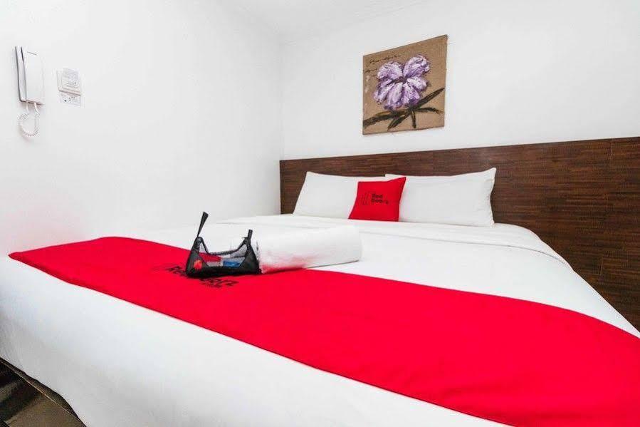 Reddoorz Plus @ Poblacion Makati Makati City Екстериор снимка